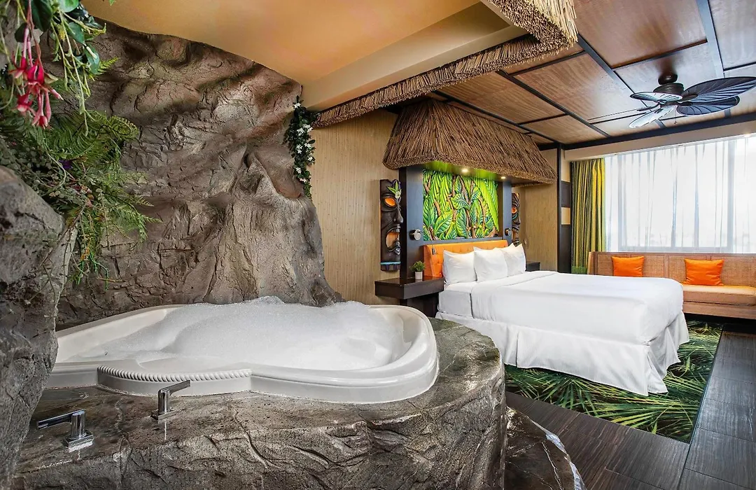 Fantasyland Hotel-1